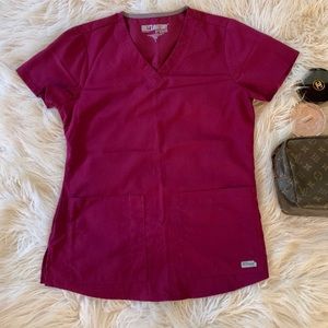 Grey’s anatomy active scrub top: small
